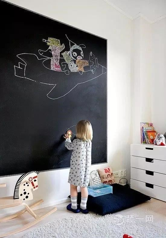 武汉装修网儿童游戏区设计 真的有一面墙就足够了!